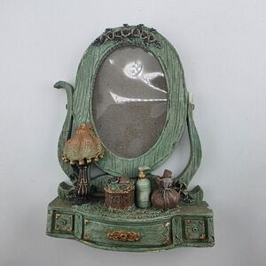 Vintage Resin Vanity‎ Scene Oval Picture Frame Cottagecore Desk Decor